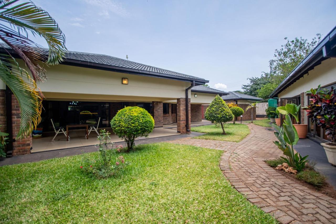 The Victoria Falls Deluxe Suites Dış mekan fotoğraf